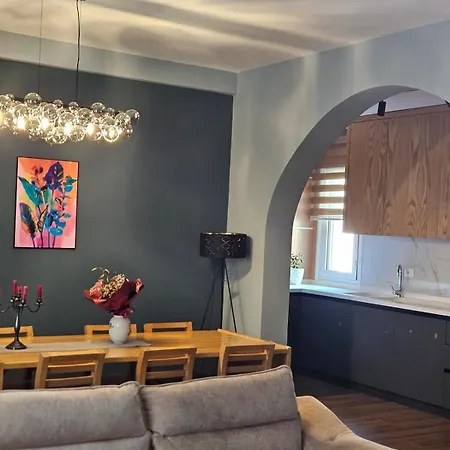 Shpia Nkopsht Σπίτι διακοπών Lushnjë