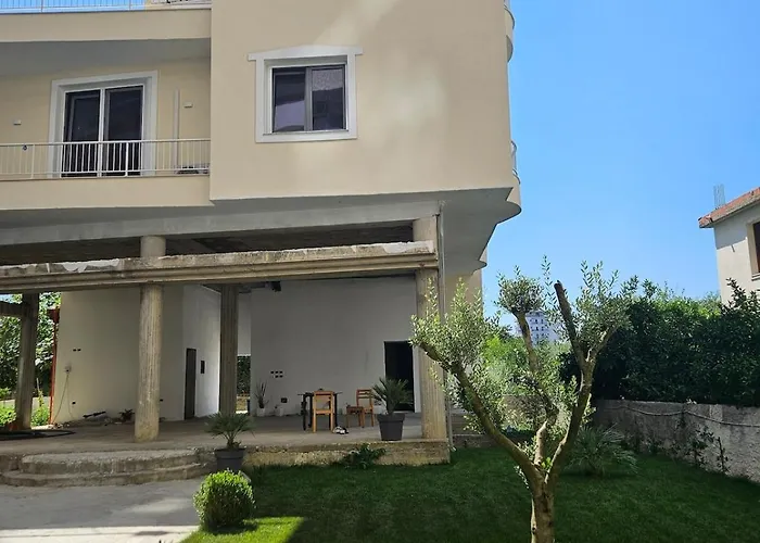 Shpia Nkopsht Holiday home *