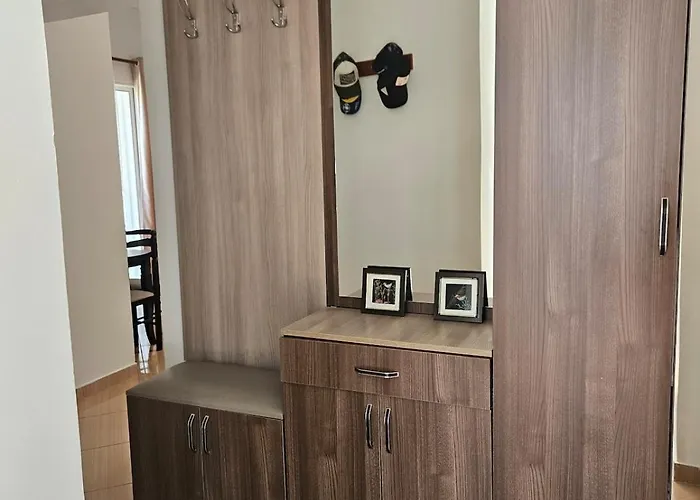 Shpia Nkopsht * Lushnje